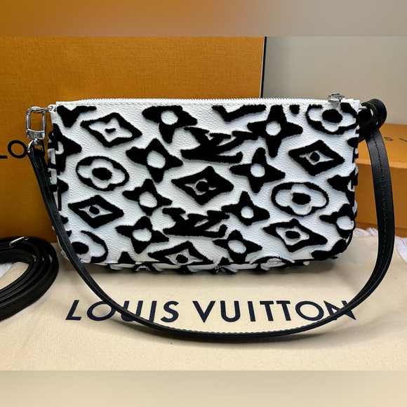 Louis Vuitton x Urs Fischer Handbags - 🔥BRAND NEW Lmtd Ed. Louis Vuitton x URS FISCHER•Monogram Tuffetage Pochette Bag